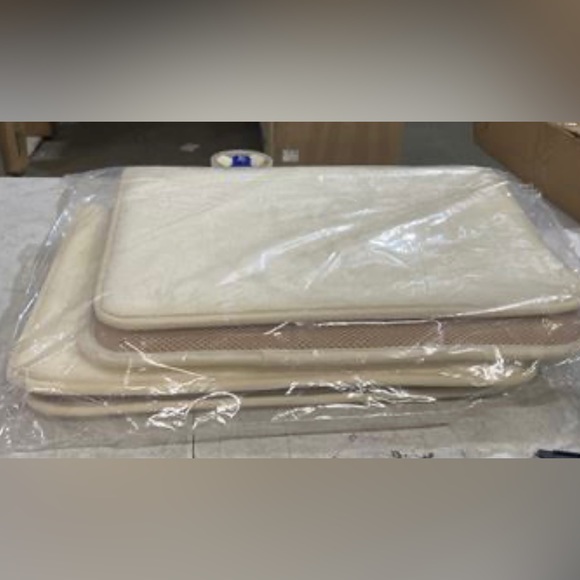 Royal Velvet Signature Solid Memory Foam Set of 2 Bath Rug Ivory - Picture 2 of 4